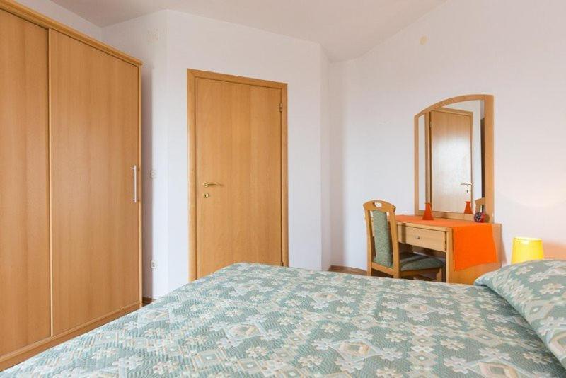 Marija F2 Apartment Krk Town Exteriér fotografie